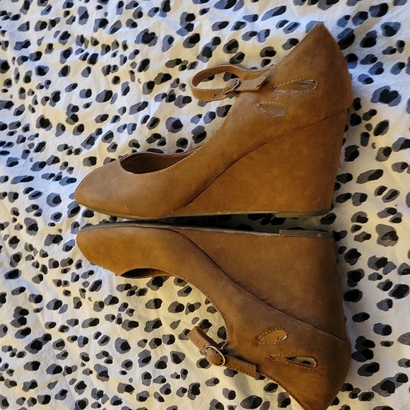 Madeline Stuart Brown Suede Peep Toe Wedges Size 8 - Picture 4 of 7